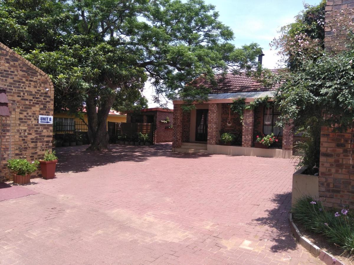 Khokha Moya Guesthouse Ermelo Bagian luar foto