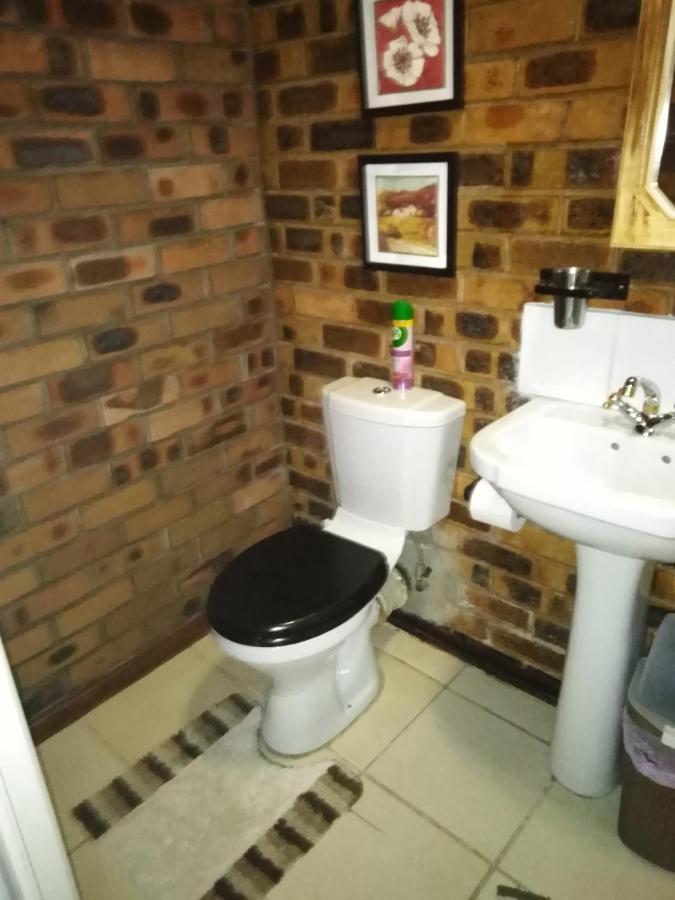 Khokha Moya Guesthouse Ermelo Bagian luar foto