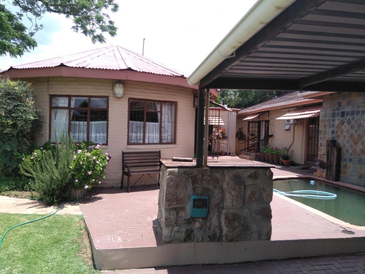 Khokha Moya Guesthouse Ermelo Bagian luar foto