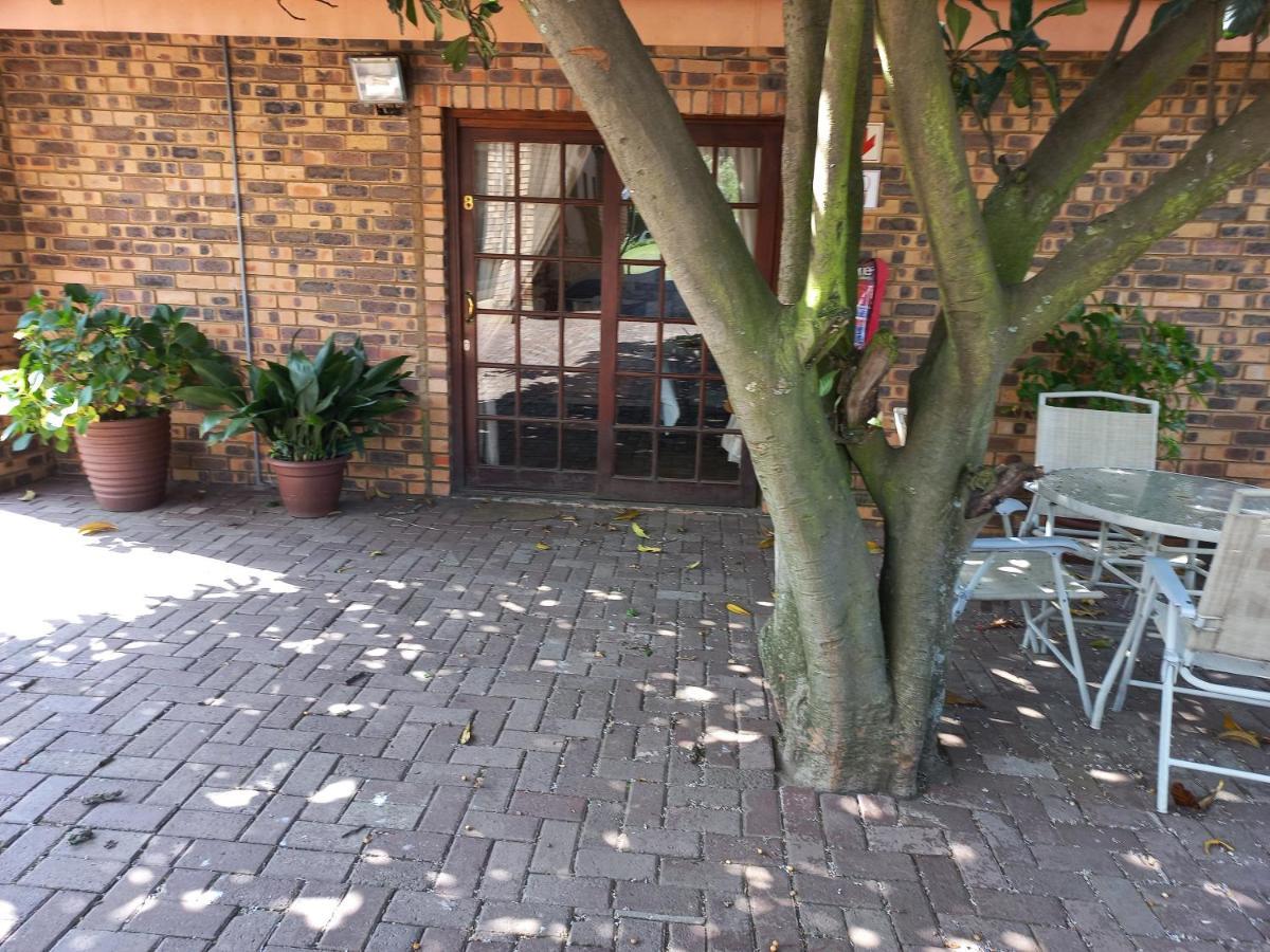 Khokha Moya Guesthouse Ermelo Bagian luar foto